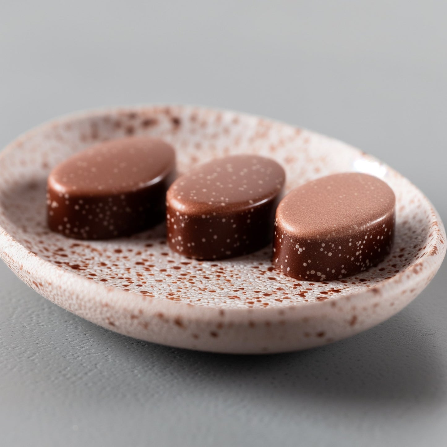 <div style="text-align: center;"> <span style="color: #1D1919;"> Calissons Chocolat Noisette (4 oz.)</span><br><span style="color: #444444;">Aix-en-Provence, France</span> <br> <span style="color: #444444;">Since 2017</span> </div>
