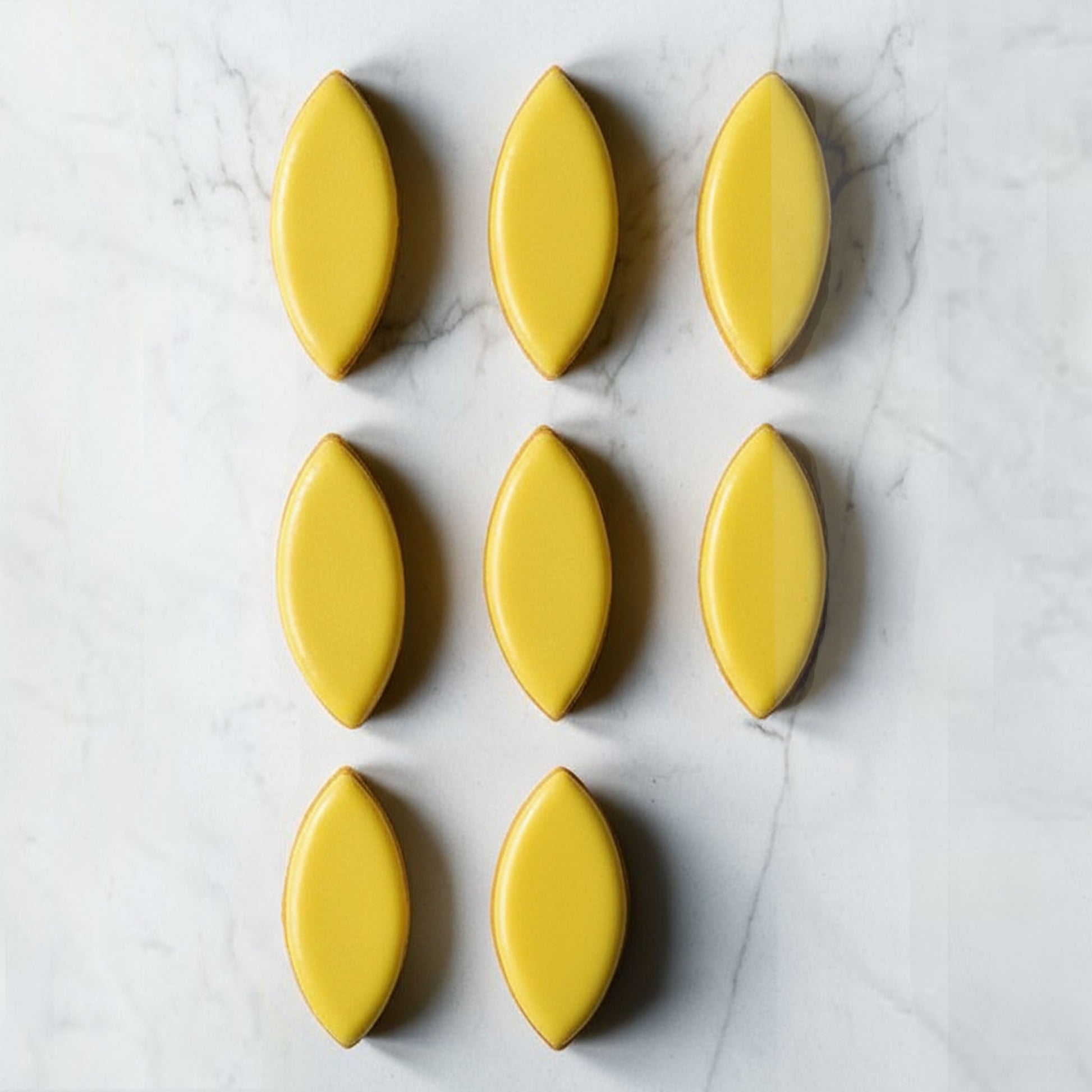 <div style="text-align: center;"> <span style="color: #1D1919;"> Calissons Citron (4 oz.)</span><br><span style="color: #444444;">Aix-en-Provence, France</span> <br> <span style="color: #444444;">Since 2017</span> </div> 
